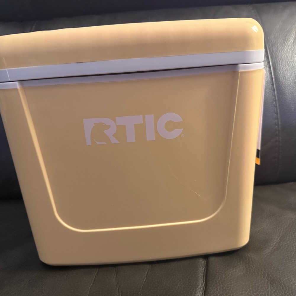 RTIC personal cooler